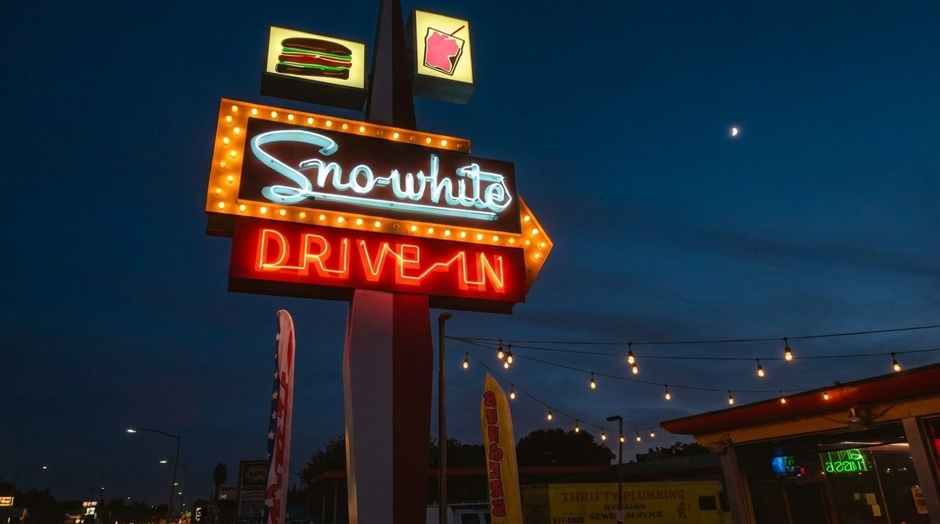 Welcome to Sno-White Drive-In!