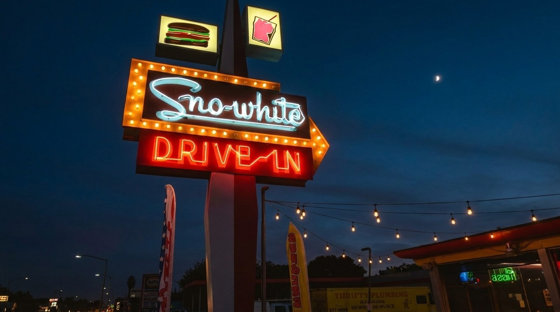 Burgers, Shakes & Red Booths